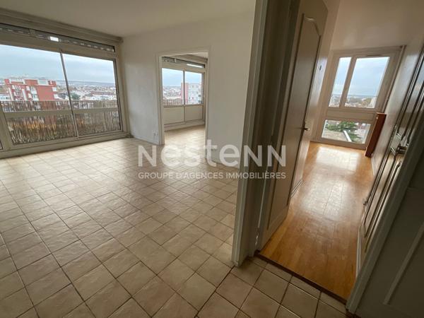 APPARTEMENT HOUILLES - 3 pièces- 67 m2