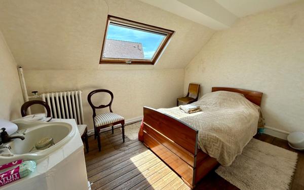 Maison à vendre    9 pièces • 285 m2 Meaux