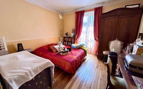 Maison à vendre    9 pièces • 285 m2 Meaux