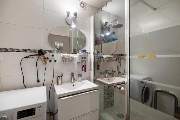 Appartement T3 avec balcon, cave et garage