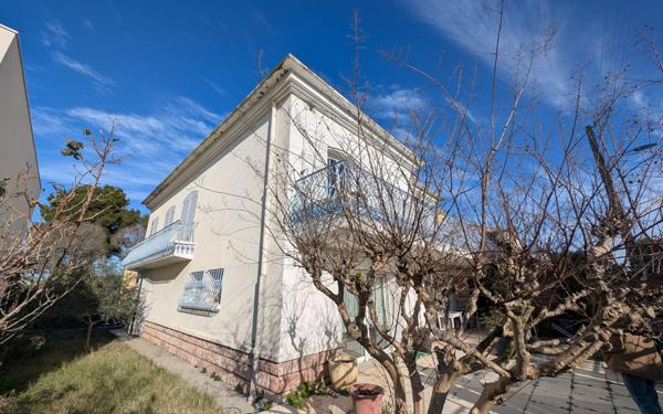 Maison à vendre    6 pièces •  Pézenas