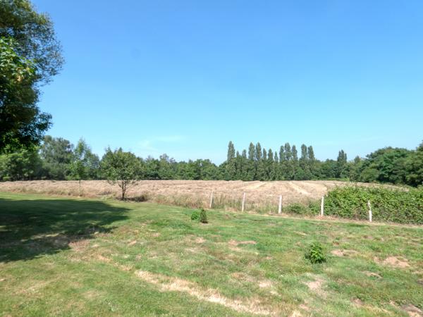 La Roche-sur-Yon (85000) Maison de campagne moderne – 217 m² – 1,8 ha de terrain – La Roche-sur-Yon (85000)