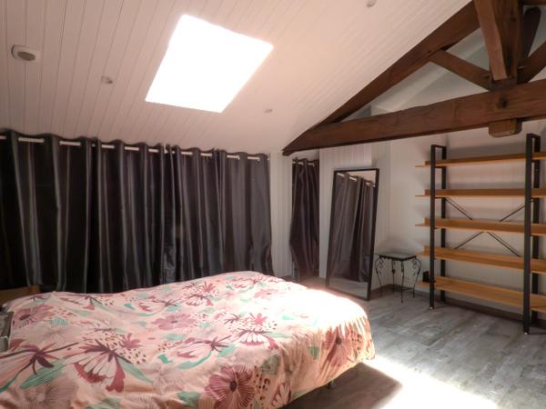 La Roche-sur-Yon (85000) Maison de campagne moderne – 217 m² – 1,8 ha de terrain – La Roche-sur-Yon (85000)