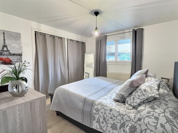 Divonne-les-Bains (01220) Villa rénovée avec goût et appartement indépendant