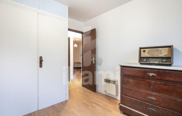 MAISON DE PLAIN-PIED AVEC JARDIN GENISSIEUX