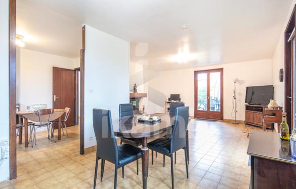 MAISON DE PLAIN-PIED AVEC JARDIN GENISSIEUX