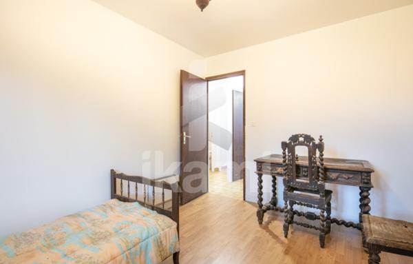 MAISON DE PLAIN-PIED AVEC JARDIN GENISSIEUX