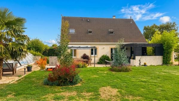 Maison à vendre 6 pièces avec piscine (27700)