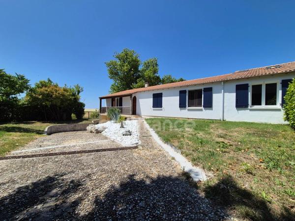 Maison à vendre 6 pièces SEMUSSAC (17) - Grand garage