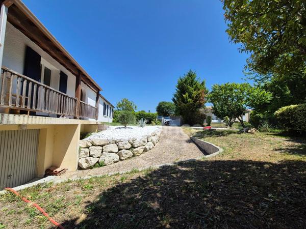 Maison à vendre 6 pièces SEMUSSAC (17) - Grand garage
