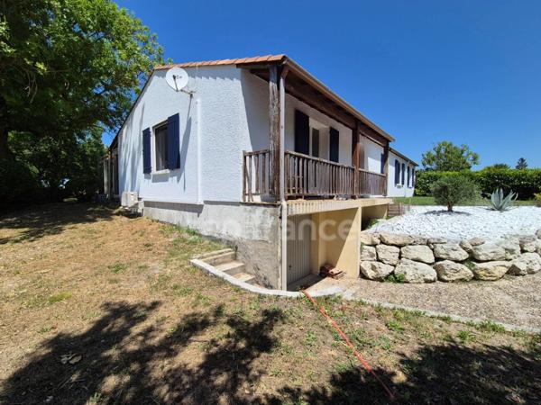 Maison à vendre 6 pièces SEMUSSAC (17) - Grand garage