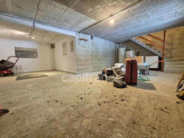 Maison à vendre 6 pièces SEMUSSAC (17) - Grand garage