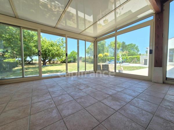 Maison à vendre 6 pièces SEMUSSAC (17) - Grand garage