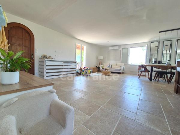 Maison à vendre 6 pièces SEMUSSAC (17) - Grand garage