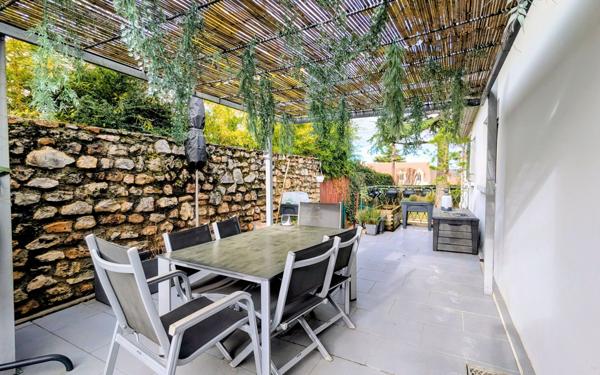 Maison à vendre    4 pièces • 141,27 m2 Saint-Thibault-des-Vignes