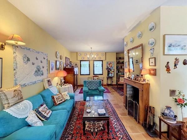 EXCLUSIVITÉ LARMOR-PLAGE : Maison familiale de 4 chambres dans un quartier calme avec jardin et garage