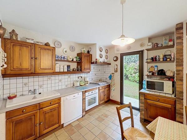 EXCLUSIVITÉ LARMOR-PLAGE : Maison familiale de 4 chambres dans un quartier calme avec jardin et garage