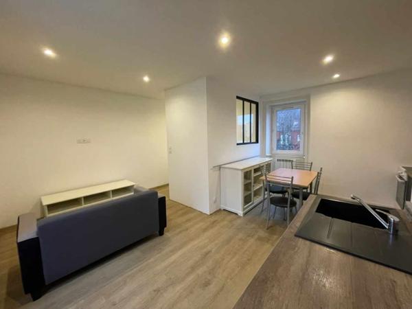 Lanester (56600) Immeuble de rendement.