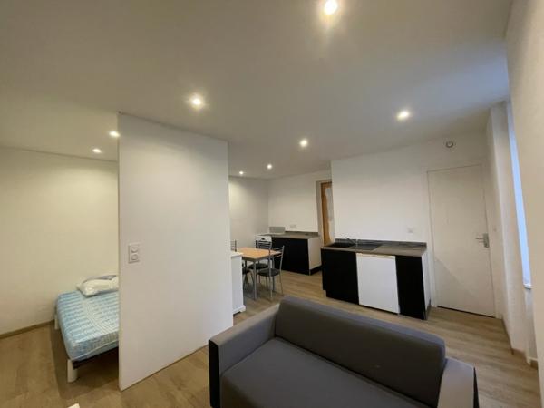 Lanester (56600) Immeuble de rendement.