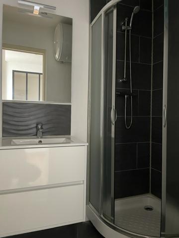 Lanester (56600) Immeuble de rendement.