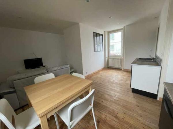 Lanester (56600) Immeuble de rendement.