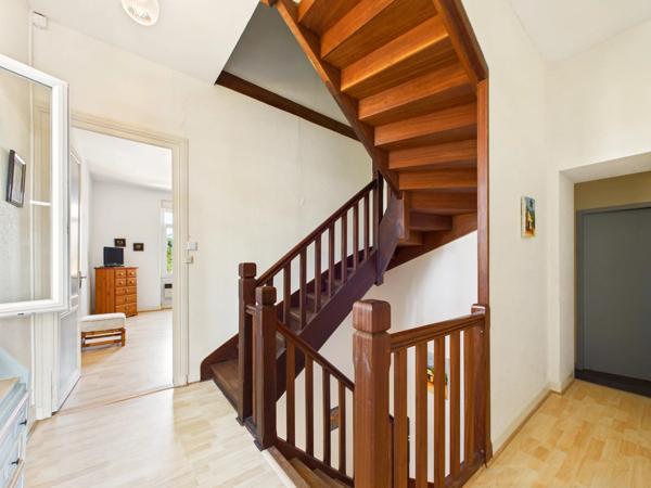 Maison de caractère avec six chambres, idéale pour une famille ou maison secondaire
