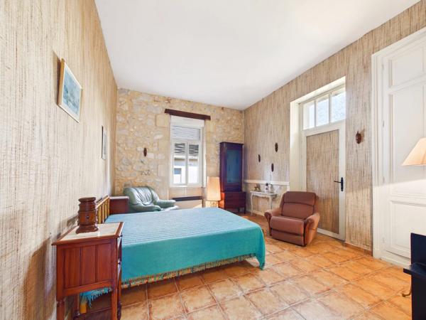 Maison de caractère avec six chambres, idéale pour une famille ou maison secondaire