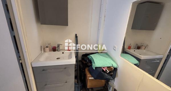 À vendre Studio 21.93 m² - Hyères 83400