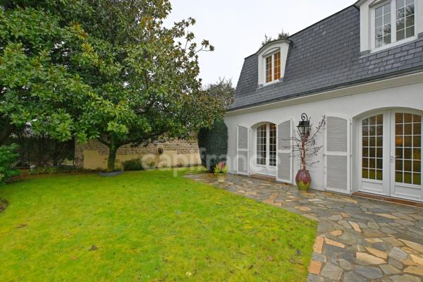 Un havre de paix dans le PARC à 15 mn à pied de la gare : Maison de famille 259 m²