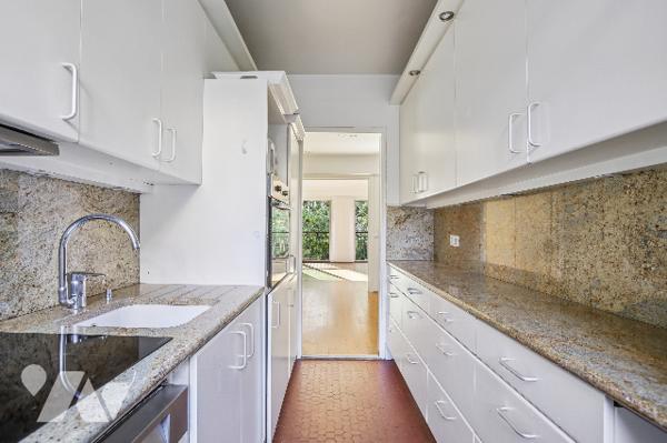 EXCLUSIVITÉ – Trocadéro / Paris 16