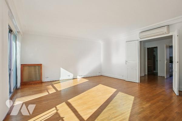 EXCLUSIVITÉ – Trocadéro / Paris 16