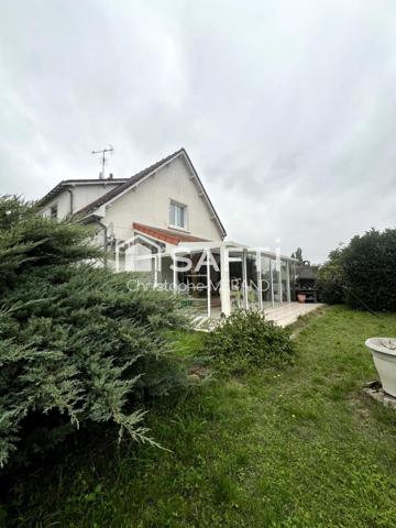 Deux maisons dans le centre de DANGE SAINT ROMAIN