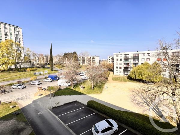 Appartement F5 à vendre  5 pièces - 80,69 m2 JOUE LES TOURS - 37