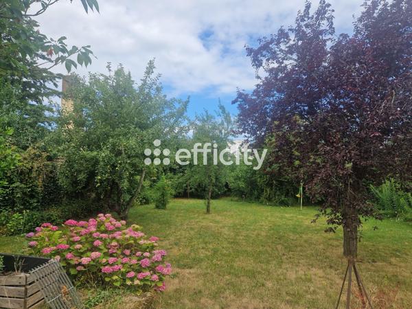 Maison
         5 pièces
        - 105 m² Exclusivité 520 000 € *