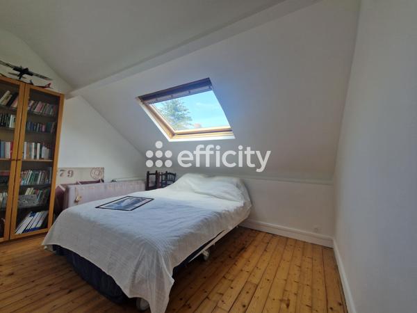 Maison
         5 pièces
        - 105 m² Exclusivité 520 000 € *