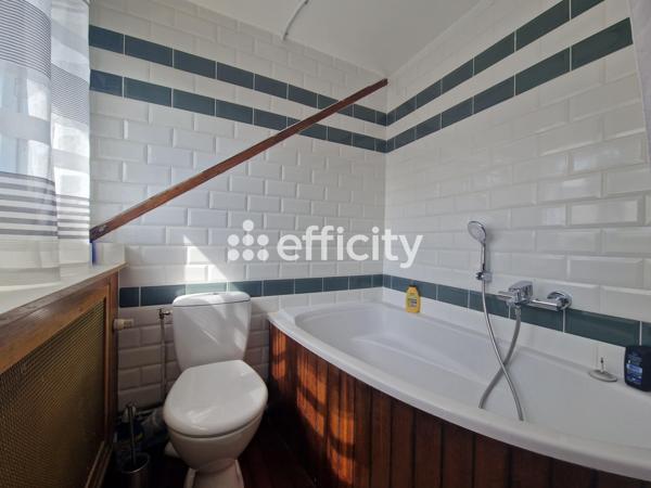 Maison
         5 pièces
        - 105 m² Exclusivité 520 000 € *