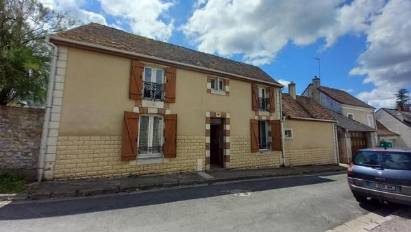 Maison à vendre à Malicorne-sur-Sarthe dans la Sarthe (72270), ref : 72068-1855