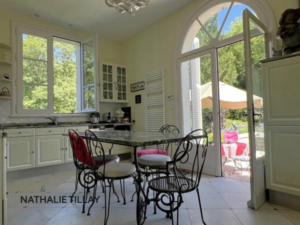 Propriété, à vendre OLIVET proche Orléans , EXCEPTIONNELLE, 1h du péage Paris St Arnoult, piscine , parc et Bord du Loiret