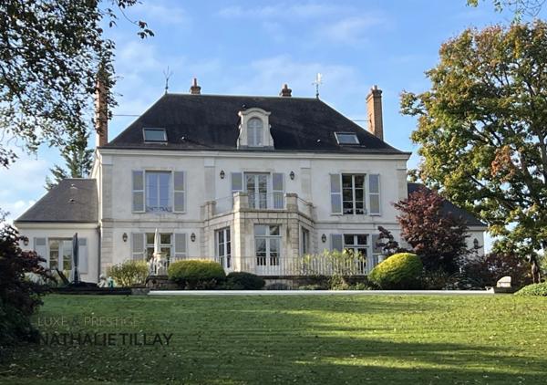 Propriété, à vendre OLIVET proche Orléans , EXCEPTIONNELLE, 1h du péage Paris St Arnoult, piscine , parc et Bord du Loiret