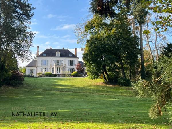 Propriété, à vendre OLIVET proche Orléans , EXCEPTIONNELLE, 1h du péage Paris St Arnoult, piscine , parc et Bord du Loiret