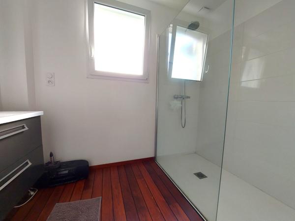 Portereau : Maison contemporaine 4 chambres, avec jardin méditerranéen