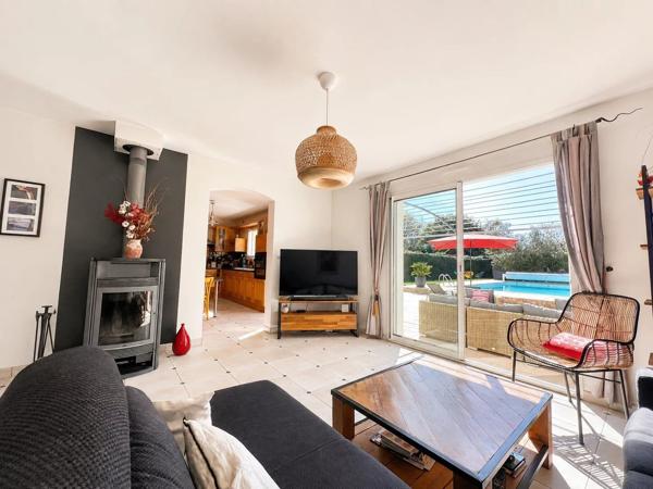 Vente                                                      Maison
                        
                                         162 m2                     à Bouaye