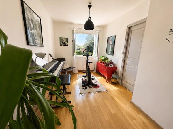 Vente                                                      Maison
                        
                                         162 m2                     à Bouaye
