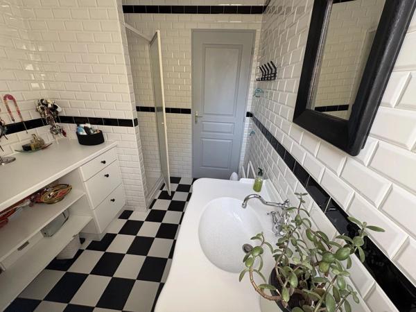 Vente                                                      Maison
                        
                                         162 m2                     à Bouaye