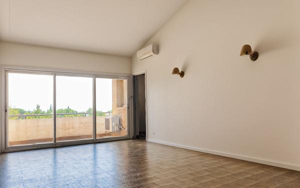 Appartement à vendre    2 pièces • 53 m2 Venelles
