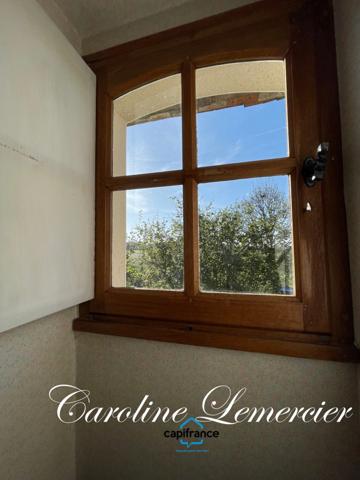 Dpt Sarthe (72), à vendre proche de Connerré FERMETTE en campagne 294 m² habitables , 6 chambres , terrain de 1500 M²