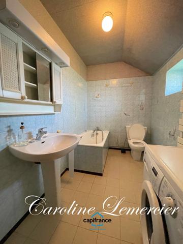 Dpt Sarthe (72), à vendre proche de Connerré FERMETTE en campagne 294 m² habitables , 6 chambres , terrain de 1500 M²