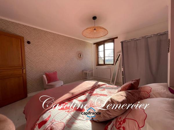 Dpt Sarthe (72), à vendre proche de Connerré FERMETTE en campagne 294 m² habitables , 6 chambres , terrain de 1500 M²