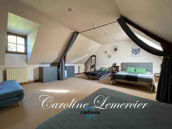 Dpt Sarthe (72), à vendre proche de Connerré FERMETTE en campagne 294 m² habitables , 6 chambres , terrain de 1500 M²