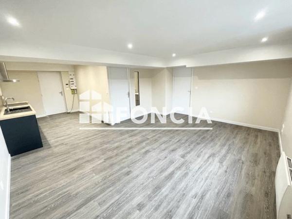 Location Appartement 2 pièces 51 m² - 4 RUE DU COTEAU Boen Sur Lignon 42130